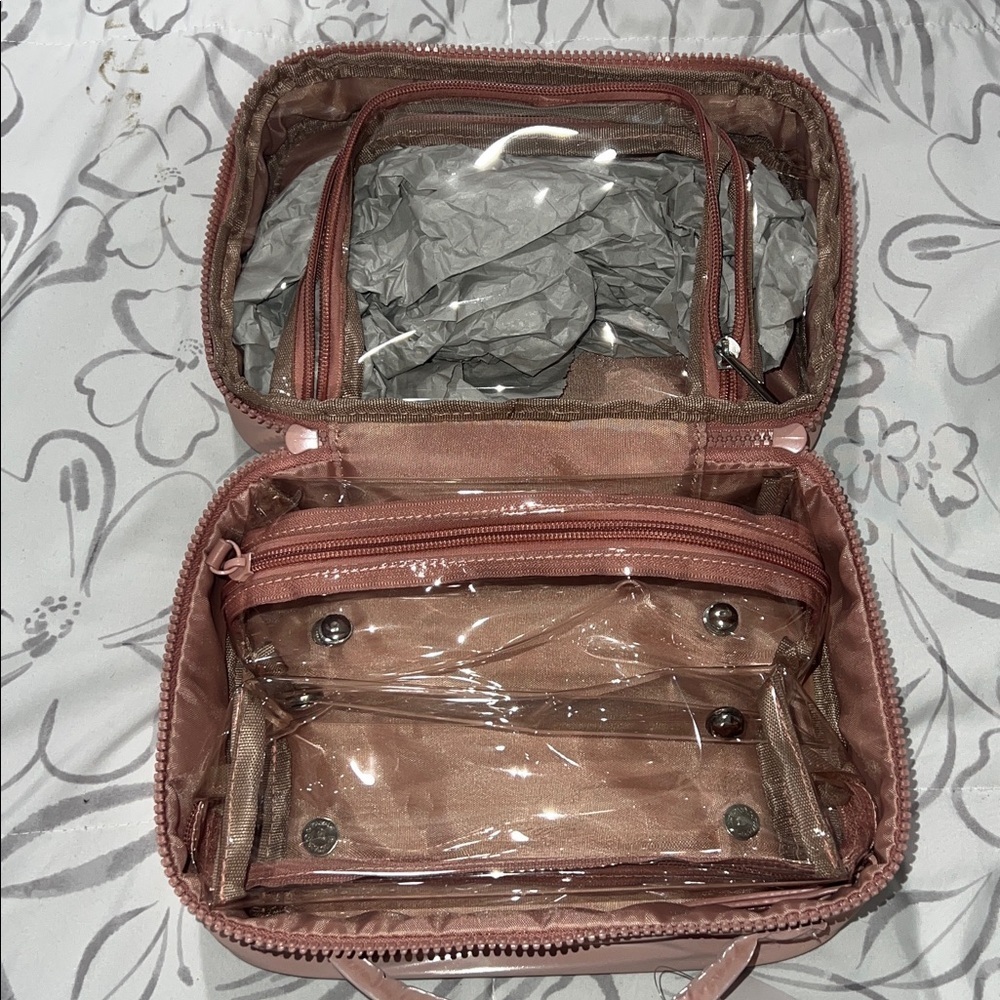 492. Max Studio  Peach Cosmetic & Toiletry Bag. - Picture 4 of 5